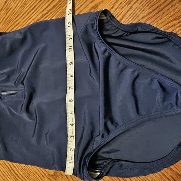 Lands End Sporty Racerback Swimsuit size 10 - Picture 4 of 6